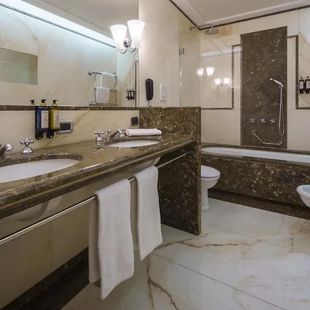 Eurostars Excelsior 4* Napoli