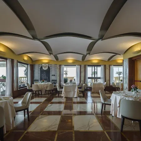 Hotel Eurostars Excelsior Naples