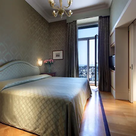 Eurostars Excelsior Naples