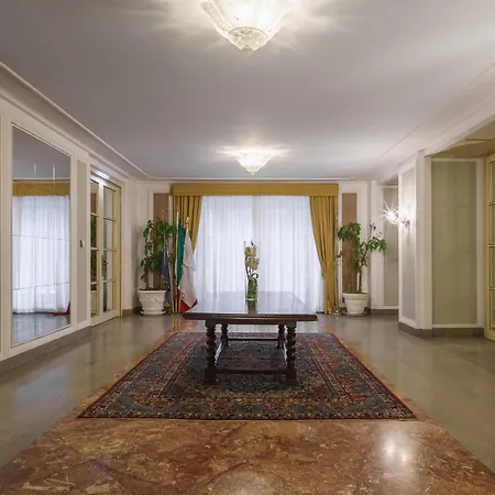 Eurostars Excelsior 4* Naples