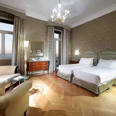 Hotell Eurostars Excelsior Neapel