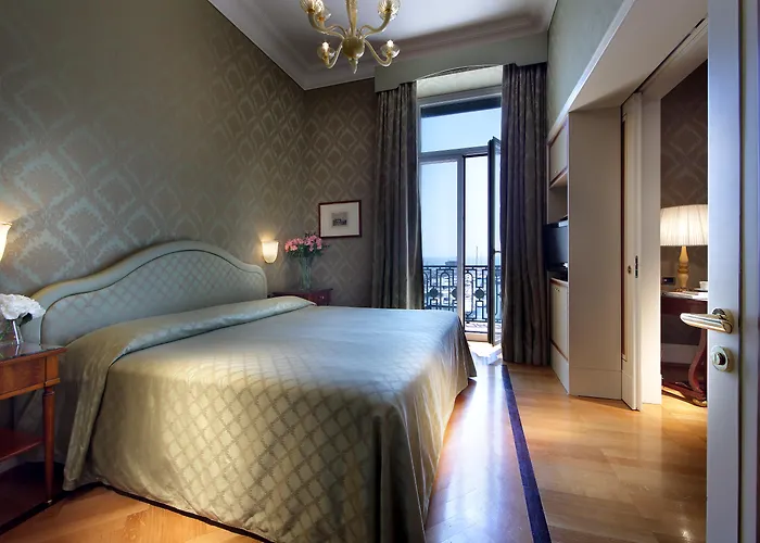 Eurostars Excelsior Nápoles