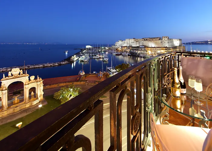 Eurostars Excelsior 4* Nápoles