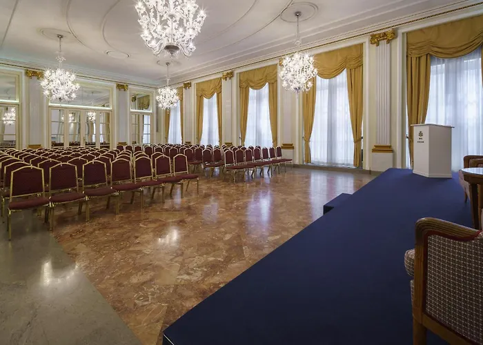 Eurostars Excelsior Hotel Nápoles