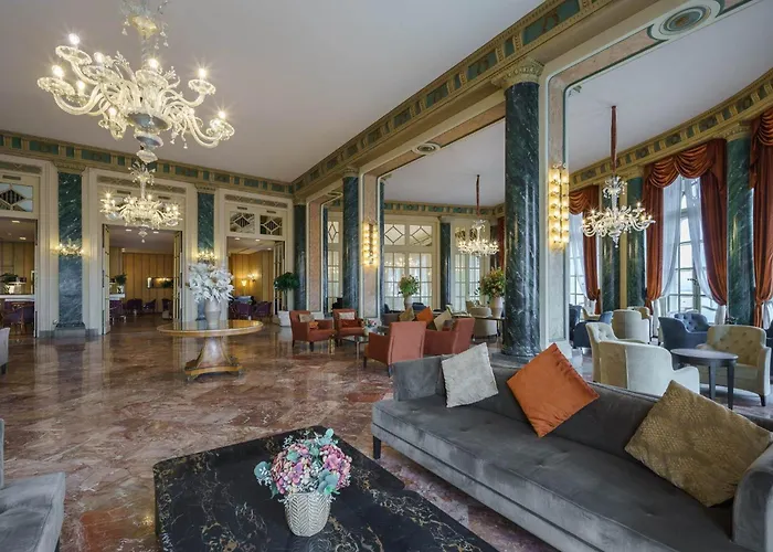 Eurostars Excelsior 4* Nápoles