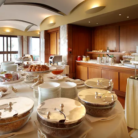 Hotel Eurostars Excelsior Naples