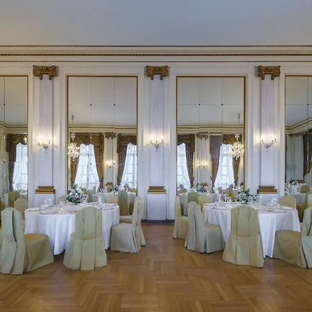 מלון Eurostars Excelsior 4*